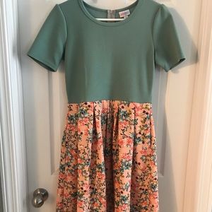 LuLaRoe Amelia